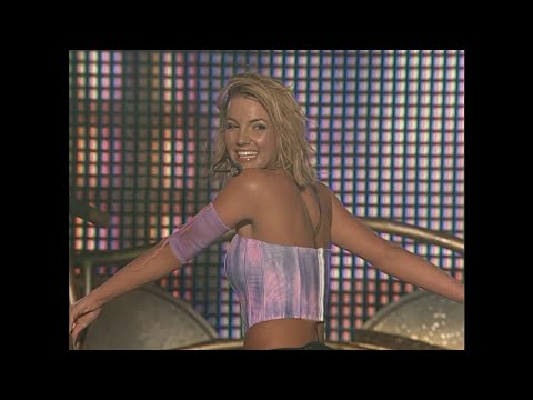 Britney Spears - Crazy 2K Tour (Live from Waikiki Beach, Hawaii) [REMASTERED 4K 60FPS]
