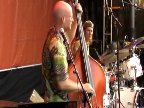 Alex Bellegarde - Brown's Groove bass solo - Montreal Jazz Fest