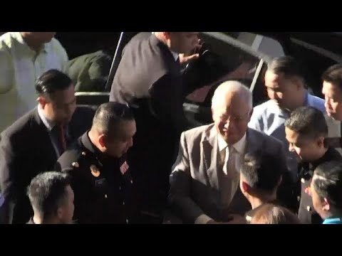 Malesia, l'ex primo ministro rischia fino a 50 anni di carcere