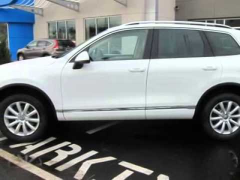 2012 VOLKSWAGEN TOUAREG Huntington, WV V12113