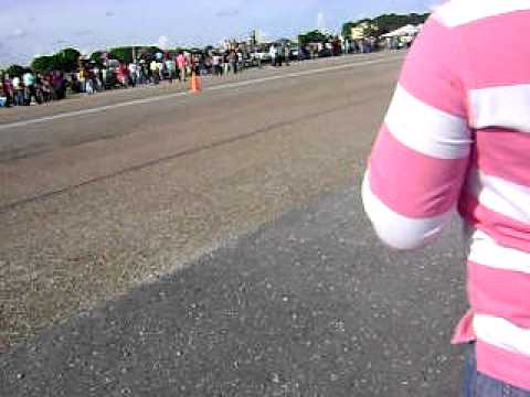 piques en asfalto Domingo, 17 de Julio de 2011