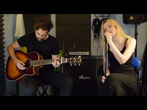 Evanescence- "Hello". Acoustic Cover by Patricia ft. Éxort