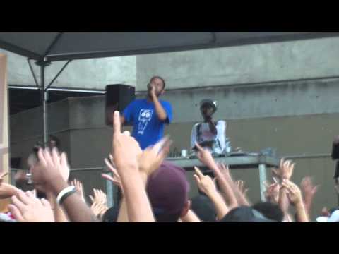 Emicida 4 Arte nos terminais 24/02/2012 jabaquara