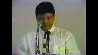 preview picture of video 'Pastor Luiz Mendes - Encontro Regional em Marília - SP (1996)'