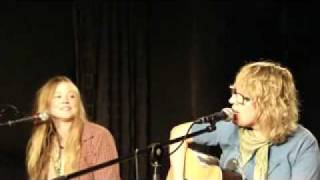 Endless/Lotta Wenglén and Erika Rosén live acoustic.wmv