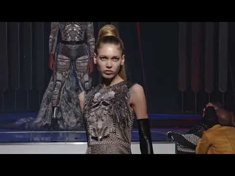 ON AURA TOUT VU Couture Spring Summer 2022  Superheroes collection