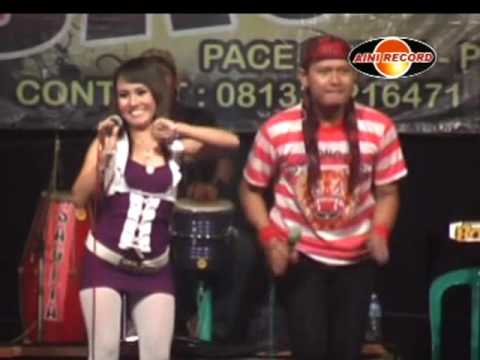 Eny Sagita Feat. Budi - Jambu Alas | Dangdut (Official Music Video)