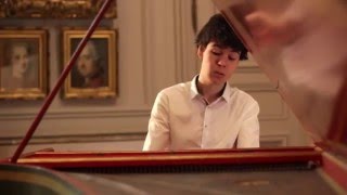 Johann Sebastian Bach, English Suite #2 in a minor (Prelude) / Justin Taylor