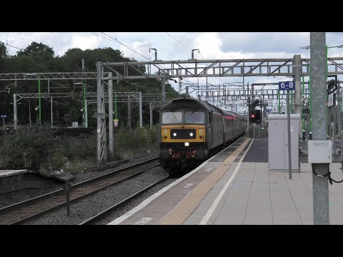 47805/D1935 and 47828 at Bletchley - 07/08/2023