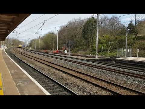 (HD) 90018+90024 passing Lancaster on 4M25 5/4/2017