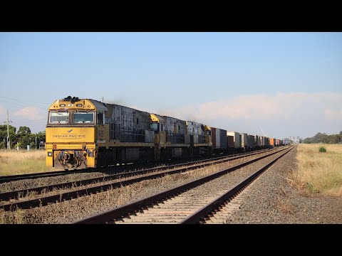 NR29 Indian Pacific lead’s 4MA5 in Manor loop