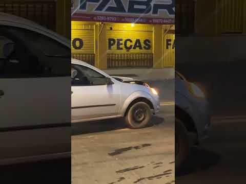 Não deu tempo de frear: batida na Av. Independência chama atenção em Aparecida de Goiânia