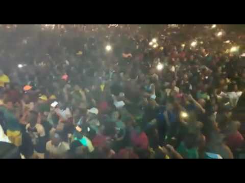 O meu corpo ta mexendo sozinho-ze da vea