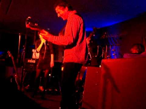 Lisa Bassenge in der re:launch (little lover)