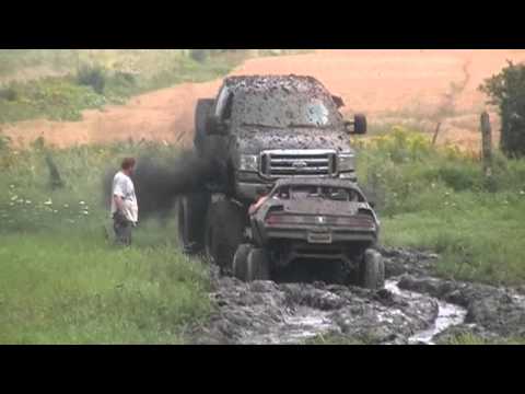 sweet pea mud bog 2010 trucks gone wild