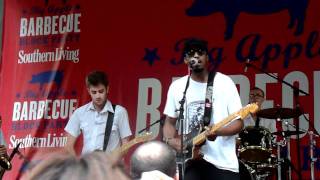 Black Joe Lewis - Livin' In The Jungle @ Big Apple BBQ 2011