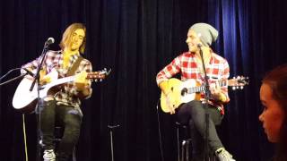 Things are looking up sung by two fifths of R5