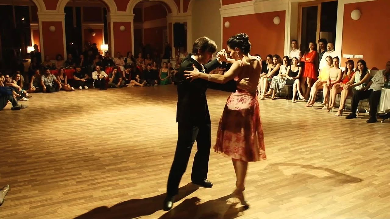 Dominic Bridge y Cecilia Piccinni - Tango Cazino 2014 - 2/4
