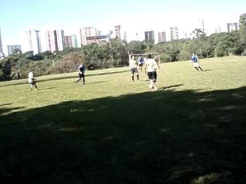 Aparecida Esporte Clube 02052013 - Jardel Oliveira e Lucas Felipe, desarmando jogadas.