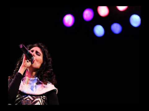 Canto de Ossanha/Bocoché/Canto de Xango -- Marianna Leporace