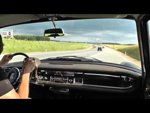 Mercedes 200D Heckflosse W110 vor Baubeginn Umfahrung Zwettl