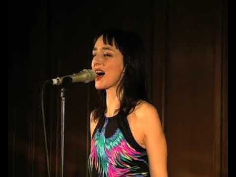 Maria de Medeiros - Sentimental