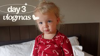 VLOGMAS DAY 3: flying with a toddler + Christmas shopping & baking!