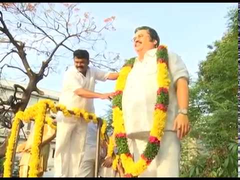 Dasari Narayana Rao Statue Unveiled By Superstar Krishna