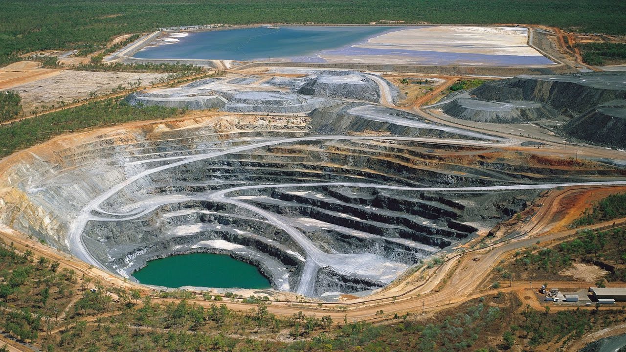 Future-Proof Your Supply Chain: With Cloud ERP & AI