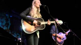 Holly Williams &quot;I Saw The Light&quot; Live 2013