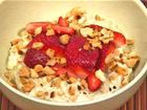 How To Make Bircher Muesli With Pear And Berries