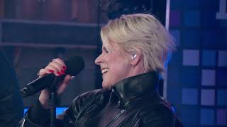 Robyn - Live Times Square New Years 2026 (12/31/2025) - 3-Song Performance - 1080p HD