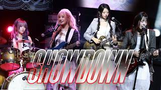 Download lagu QWER | Show Down - Live Performance Cut (Ceremony Showcase) mp3