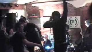 Bleeding Through - Rise (Live)