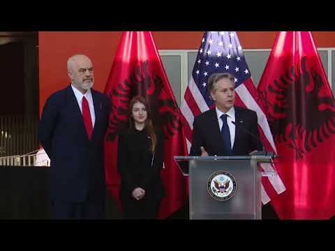 SKEDA/ Shqipëria krah Ukrainës, mbështetja në 2 vite luftë!