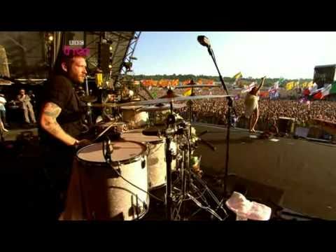 [HD] Florence + The Machine - Heavy In Your Arms (GF 2010)