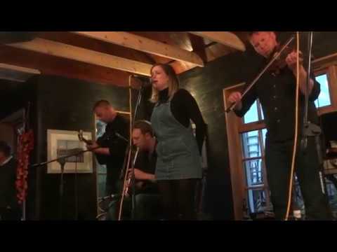 Daimh with Ellen MacDonald - Tha Fadachd orm Fhin