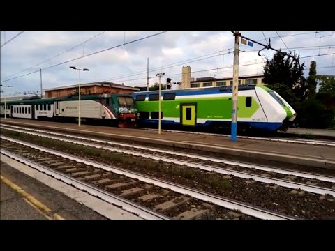 E464 009+7 piano ribassato, ETR521 S11 006 Trenord - Milano Greco - 09/08/2022