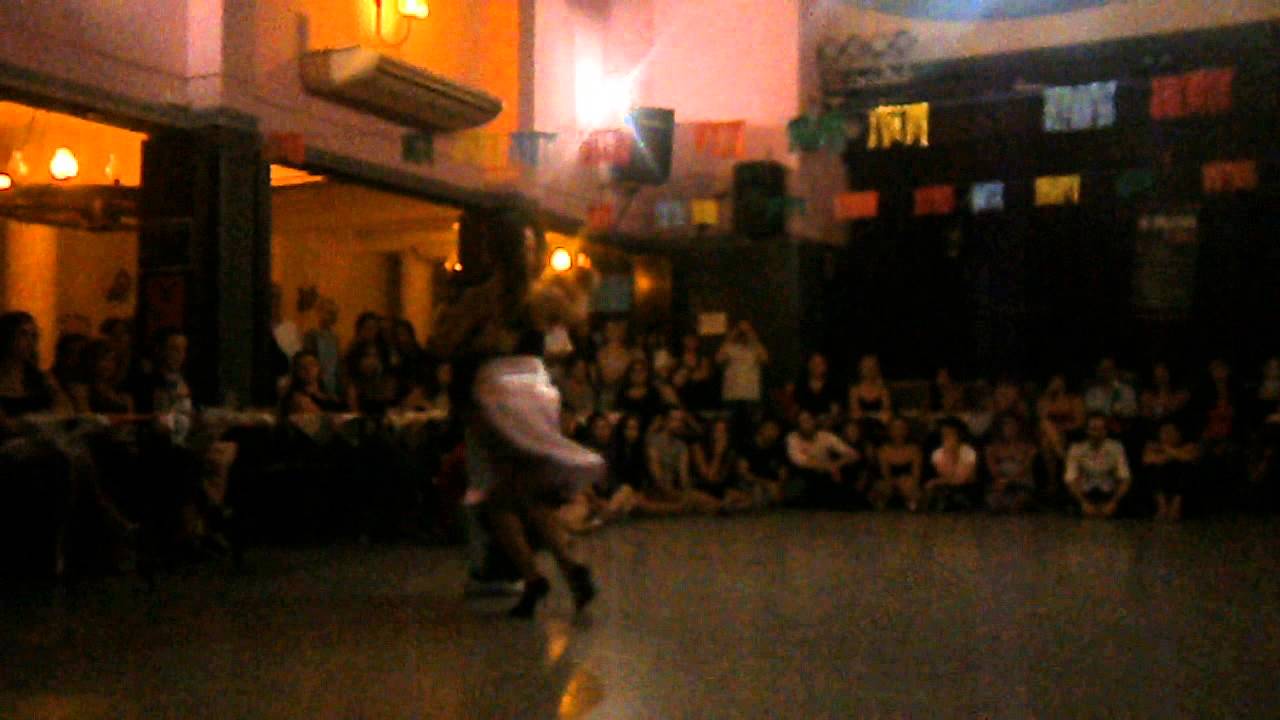 Video thumbnail for Corina Herrera y Pablo Rodriguez en El Motivo Tango, 1/4/13