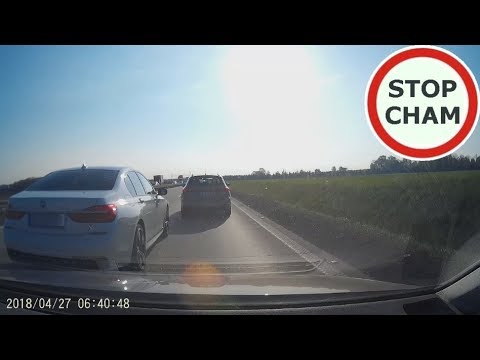 Agresywne zachowanie BMW na autostradzie 