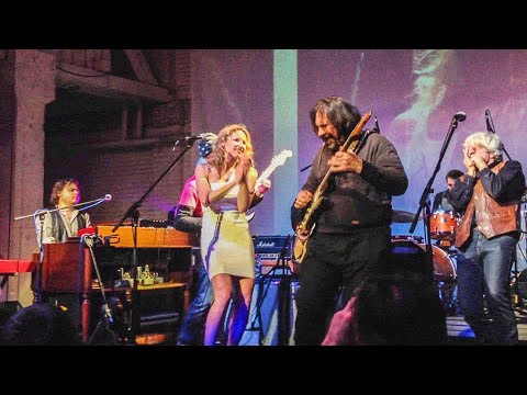 Vlada Negovanović solo - Ana Popović live at Mixer House, Belgrade 23.01.2015.