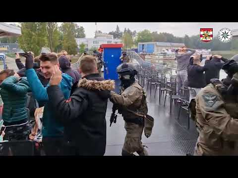 Policie ČR: Zásah ve specifickém prostředí výletní lodi