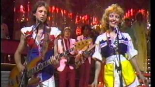 The New Seekers I'd Like to Teach the World to Sing on 80's 'Unforgettable' TV show