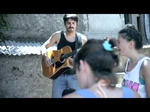 LaVitrola.cl: Violeta Castillo - Alfiler