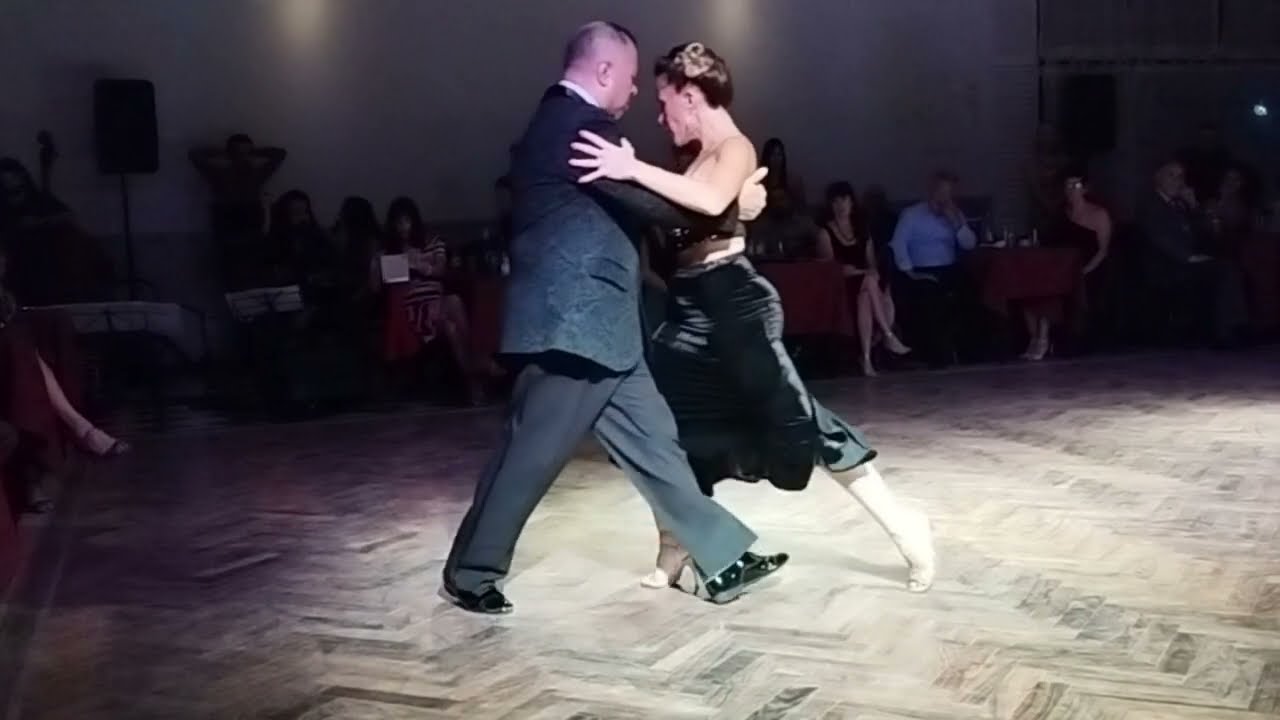 Laila Rezk y Paulo Bidart - Amarras