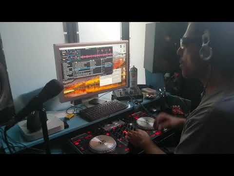 Paulo Alves Superblur (DJ Paul Alex) Soundwave Radio Live Set in Superblur