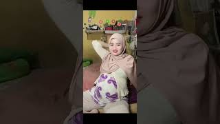 Download lagu Beautiful pregnant woman wearing hijab with chubby bottom mp3 Download lagu Beautiful pregnant woman wearing hijab with chubby bottom mp3