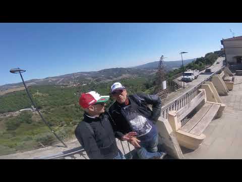 Turisti per caso a Guardia Perticara (PZ)