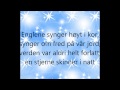 en stjerne skinner i natt 
