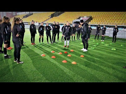 Camp Elfsborg Flickakademi. Träning  -03/-04 och -01/-02 Borås Arena 2018 10 08! #ElfsborgFlickA